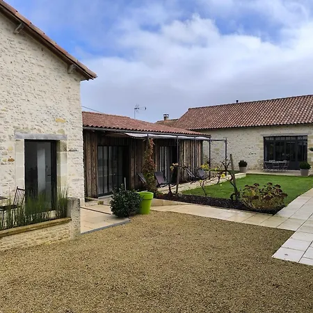 Tuffeau Belle An Pierre D Hôtes&spa Couette-café